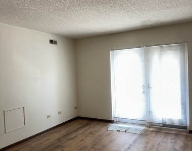 18245 Burnham Avenue - Photo Thumbnail 4