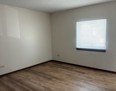 18245 Burnham Avenue - Photo Thumbnail 11
