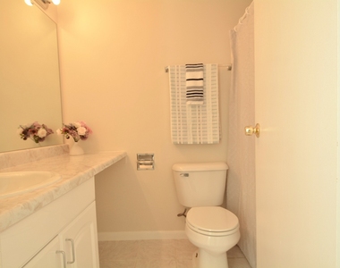 3018 Roberts Drive - Photo Thumbnail 8