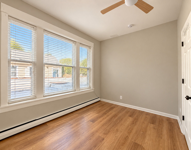3011 W Irving Park Road - Photo Thumbnail 8