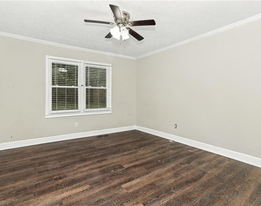 47 Walker Road - Photo Thumbnail 10