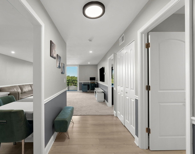 190 S Wood Dale Road - Photo Thumbnail 2