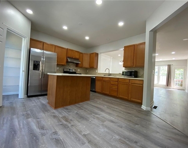 1893 Ridgemont Lane - Photo Thumbnail 3