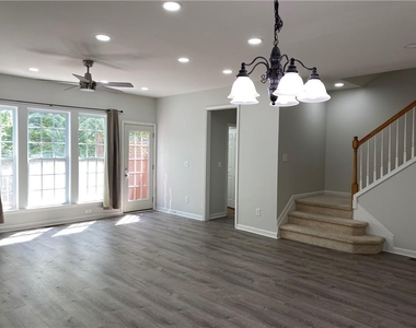 1893 Ridgemont Lane - Photo Thumbnail 19