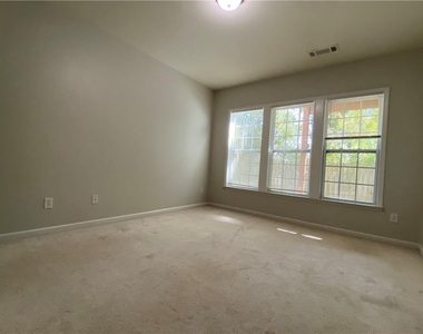 1893 Ridgemont Lane - Photo Thumbnail 15