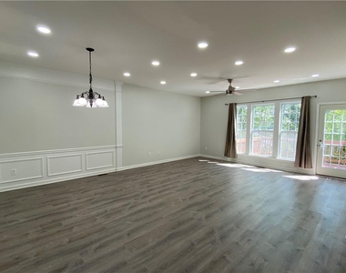 1893 Ridgemont Lane - Photo Thumbnail 20