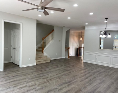1893 Ridgemont Lane - Photo Thumbnail 4