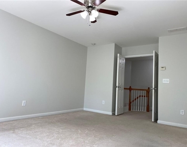 1893 Ridgemont Lane - Photo Thumbnail 5