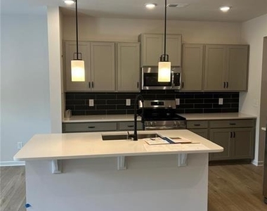 83 Professional Place - Photo Thumbnail 4