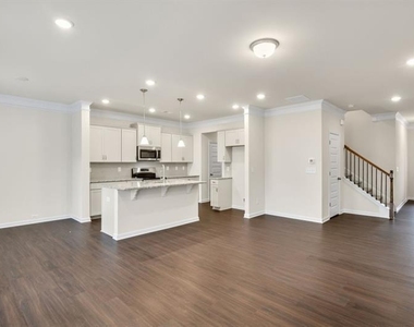83 Professional Place - Photo Thumbnail 12