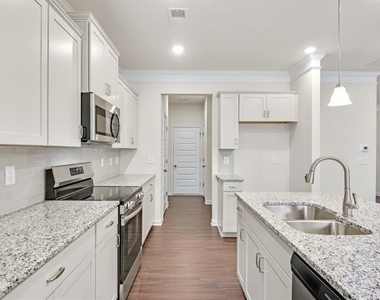 83 Professional Place - Photo Thumbnail 6