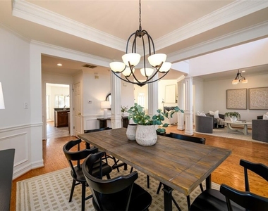 1560 Oak Park Cove - Photo Thumbnail 4