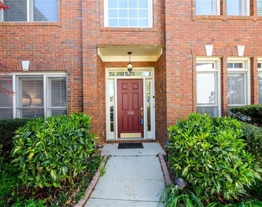 1560 Oak Park Cove - Photo Thumbnail 1