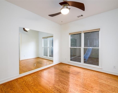 1560 Oak Park Cove - Photo Thumbnail 25