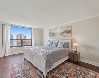1250 N Dearborn Street - Photo Thumbnail 17