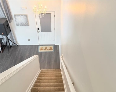 4166 Glenaire Way Nw - Photo Thumbnail 2