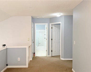4166 Glenaire Way Nw - Photo Thumbnail 3