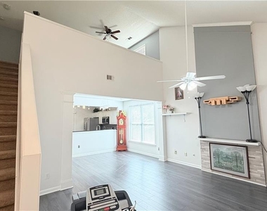 4166 Glenaire Way Nw - Photo Thumbnail 9
