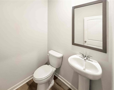 329 Creekview Way - Photo Thumbnail 15