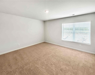 329 Creekview Way - Photo Thumbnail 23