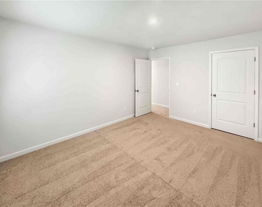 329 Creekview Way - Photo Thumbnail 30