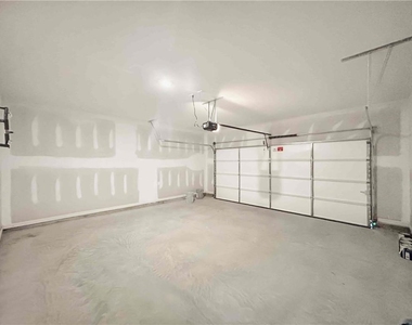 329 Creekview Way - Photo Thumbnail 34
