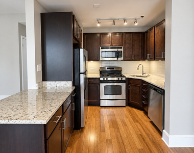 3170 N Sheridan Road - Photo Thumbnail 10