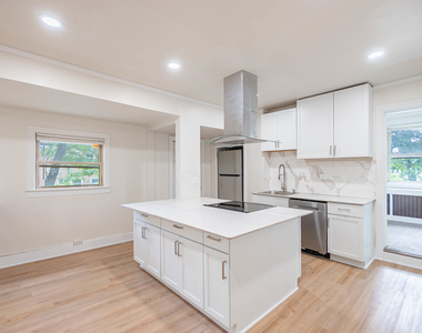 414 South Boulevard - Photo Thumbnail 1