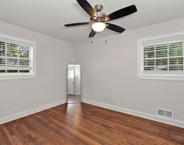 6216 Hayes Drive - Photo Thumbnail 21
