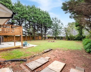 6216 Hayes Drive - Photo Thumbnail 33