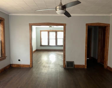 7609 S Perry Avenue - Photo Thumbnail 2