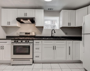 3637 W Oakdale Avenue - Photo Thumbnail 2