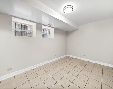 3637 W Oakdale Avenue - Photo Thumbnail 12