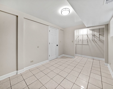 3637 W Oakdale Avenue - Photo Thumbnail 11