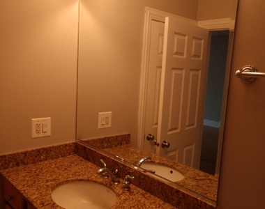 817 Chicago Avenue - Photo Thumbnail 23