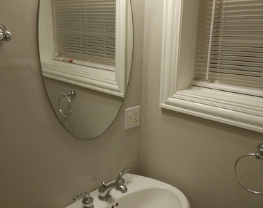 817 Chicago Avenue - Photo Thumbnail 9