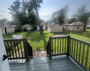 16750 Bulger Avenue - Photo Thumbnail 24