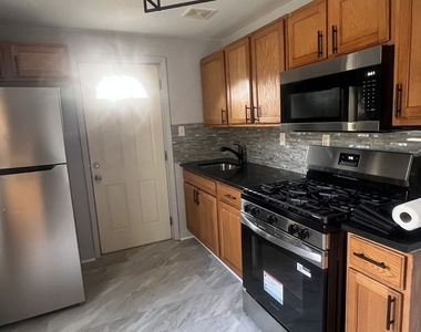 16750 Bulger Avenue - Photo Thumbnail 3
