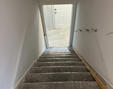 16750 Bulger Avenue - Photo Thumbnail 18