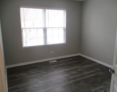 1749 Woodside Drive - Photo Thumbnail 24