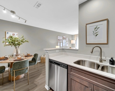 430 Handel Court - Photo Thumbnail 5