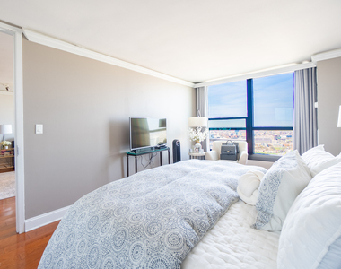 1030 N State Street - Photo Thumbnail 10