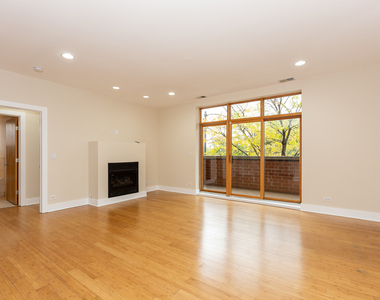 5766 N Lincoln Avenue - Photo Thumbnail 7