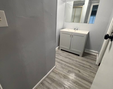2247 Astor Street - Photo Thumbnail 20