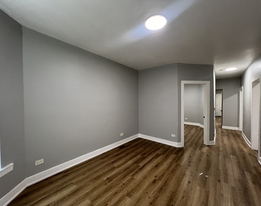 6804 S Champlain Avenue - Photo Thumbnail 11