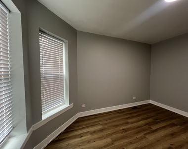 6804 S Champlain Avenue - Photo Thumbnail 18
