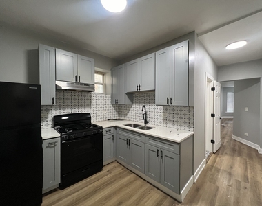 6804 S Champlain Avenue - Photo Thumbnail 3