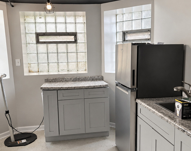 2116 S Springfield Avenue - Photo Thumbnail 19