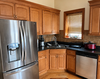 2116 S Springfield Avenue - Photo Thumbnail 7