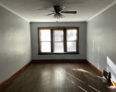 7609 S Perry Avenue - Photo Thumbnail 3